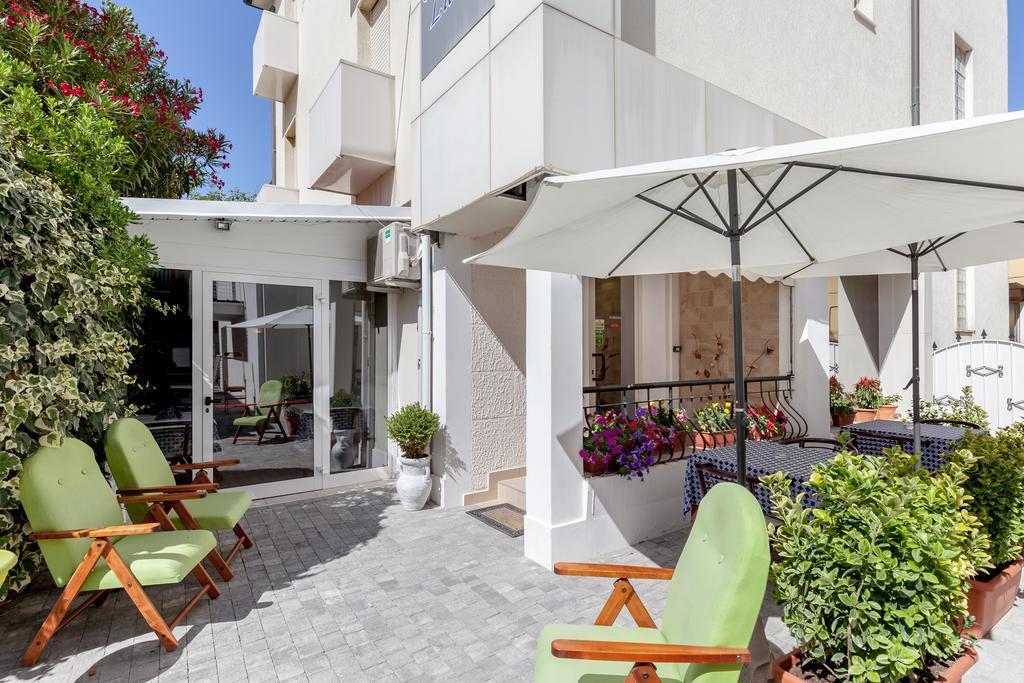 Hotel Chiar Di Luna Senigallia Bagian luar foto