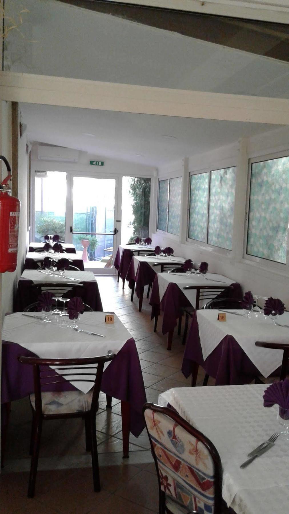 Hotel Chiar Di Luna Senigallia Bagian luar foto